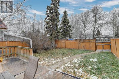 9808 108 Ave, House other with 3 bedrooms, 1 bathrooms and 3 parking in Grande Prairie AB | Image 2