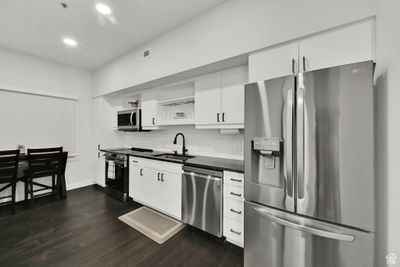 203 - 228 E 500 S, Condo with 2 bedrooms, 1 bathrooms and 2 parking in Salt Lake City UT | Image 3