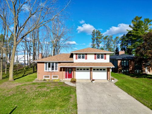 677 Devonshire Rd, Port Elgin, ON, N0H2C3 | Card Image