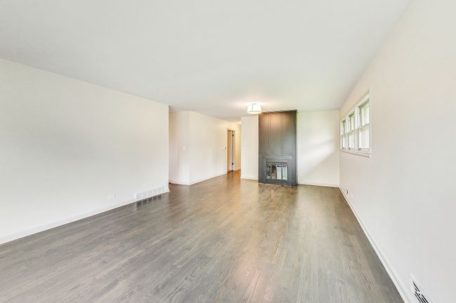 1606 Paula Ave, House other with 3 bedrooms, 2 bathrooms and 2 parking in Wheaton IL | Image 6