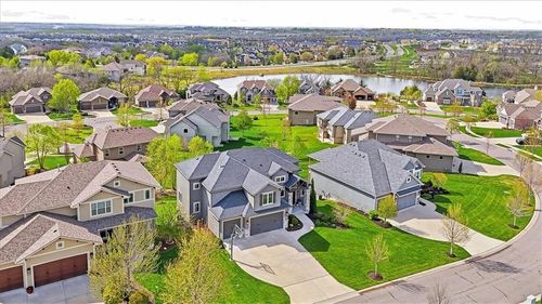 9784 Houston St, Lenexa, KS, 66227-2400 | Card Image