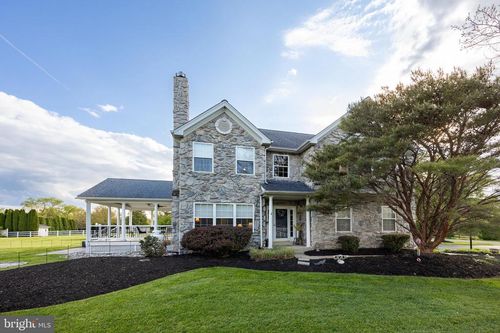356 Robin Ln, COLLEGEVILLE, PA, 19426-3035 | Card Image