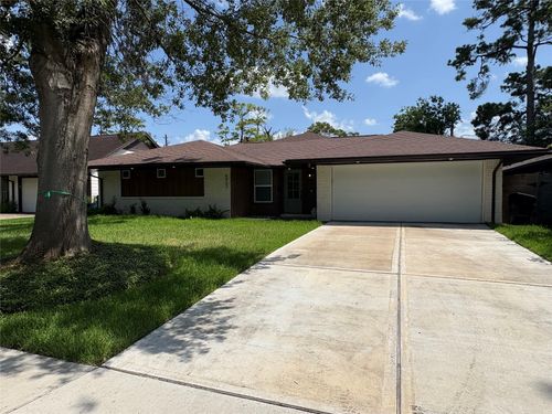 6407 Woodbrook Ln, Houston, TX, 77008-6255 | Card Image