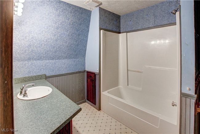 5765 State Route 82, House other with 3 bedrooms, 3 bathrooms and null parking in Hiram OH | Image 25
