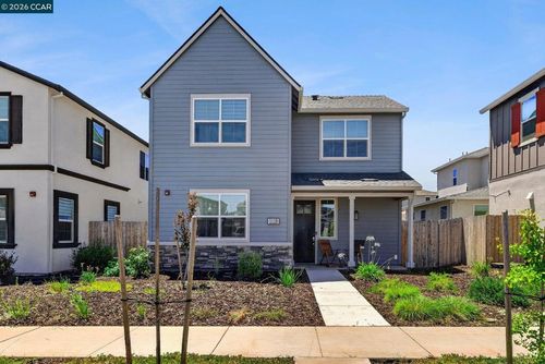 1119 Hiramatsu Ln, Winters, CA, 95694-2220 | Card Image
