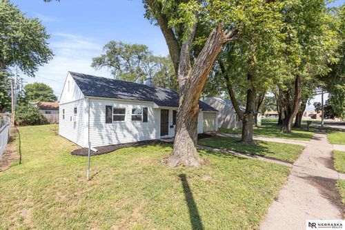 2127 Hickory Lane, Fremont, NE, 68025 | Card Image