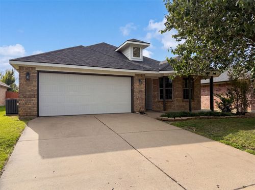 1618 Hillside Dr, Waxahachie, TX, 75165-6170 | Card Image