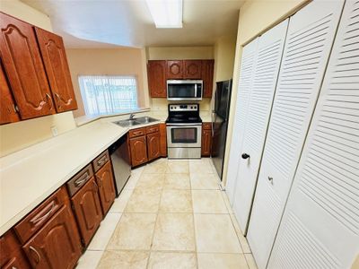 202 - 3449 Nw 44th St, Condo with 2 bedrooms, 2 bathrooms and null parking in Lauderdale Lakes FL | Image 2