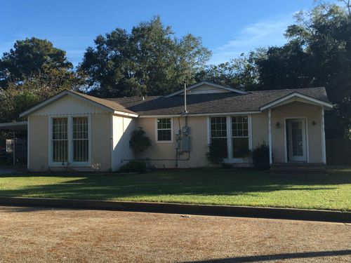 912 W Noble St, Troup, TX, 75789-1702 | Card Image