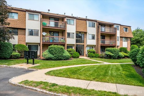 223 Edison Glen Ter, Edison, NJ, 08837-2923 | Card Image