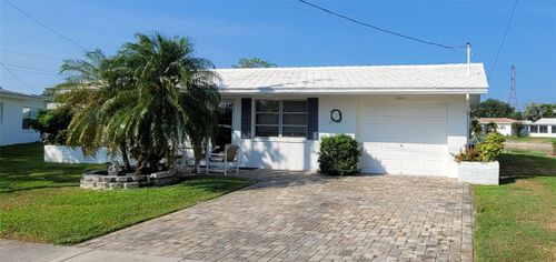 10040 38th Way N, PINELLAS PARK, FL, 33782-4014 | Card Image