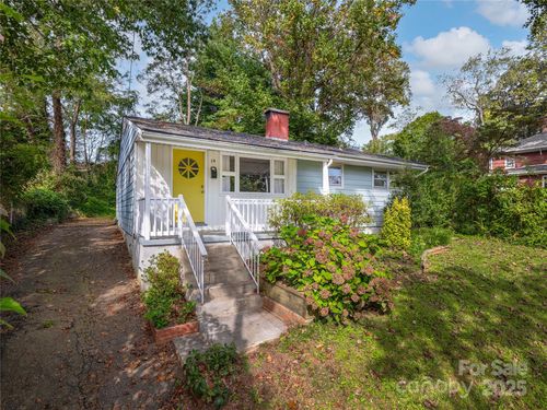 74 Brucemont Cir, Asheville, NC, 28806-3403 | Card Image