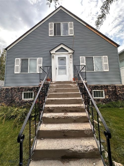 631 S Clark St, Butte, MT, 59701-2331 | Card Image