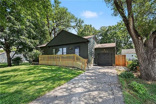 6029 Woodson St, Mission, KS, 66202-3549 | Card Image