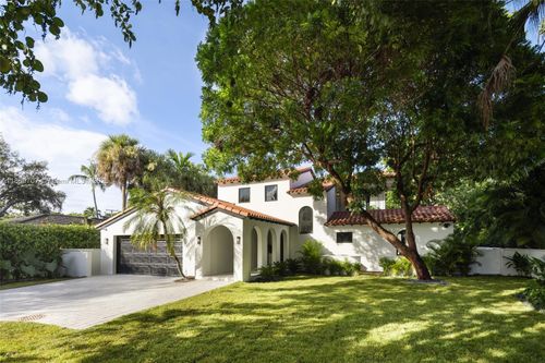6811 Riviera Dr, Coral Gables, FL, 33146-3532 | Card Image
