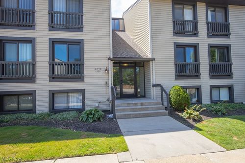 apt-404-6250 Greenwood Pkwy, Sagamore Hills, OH, 44067-2357 | Card Image