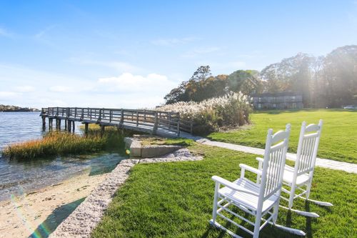 b-11 Harbour Vlg, Branford, CT, 06405-4432 | Card Image