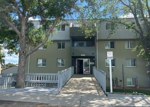 101-590 Laurier St W, Moose Jaw, SK, S6H6X6 | Card Image