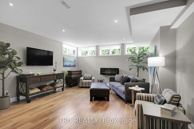 7909 Parkway Rd, House other with 5 bedrooms, 4 bathrooms and 20 parking in Metcalfe ON | Image 26