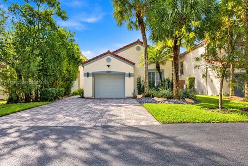 10780 Nw 10th St, Plantation, FL, 33322-7811 | Card Image