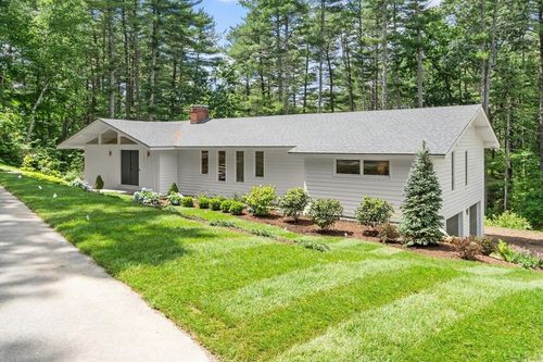 23 Revolutionary Rd, Concord, MA, 01742-2648 | Card Image