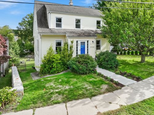 52 Penzance Rd, Stamford, CT, 06902-3017 | Card Image