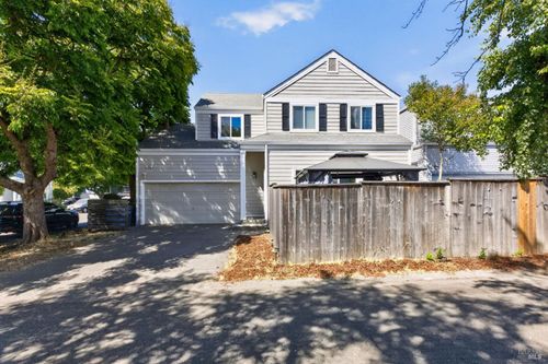 956 Kingwood Street, Santa Rosa, CA, 95401 | Card Image