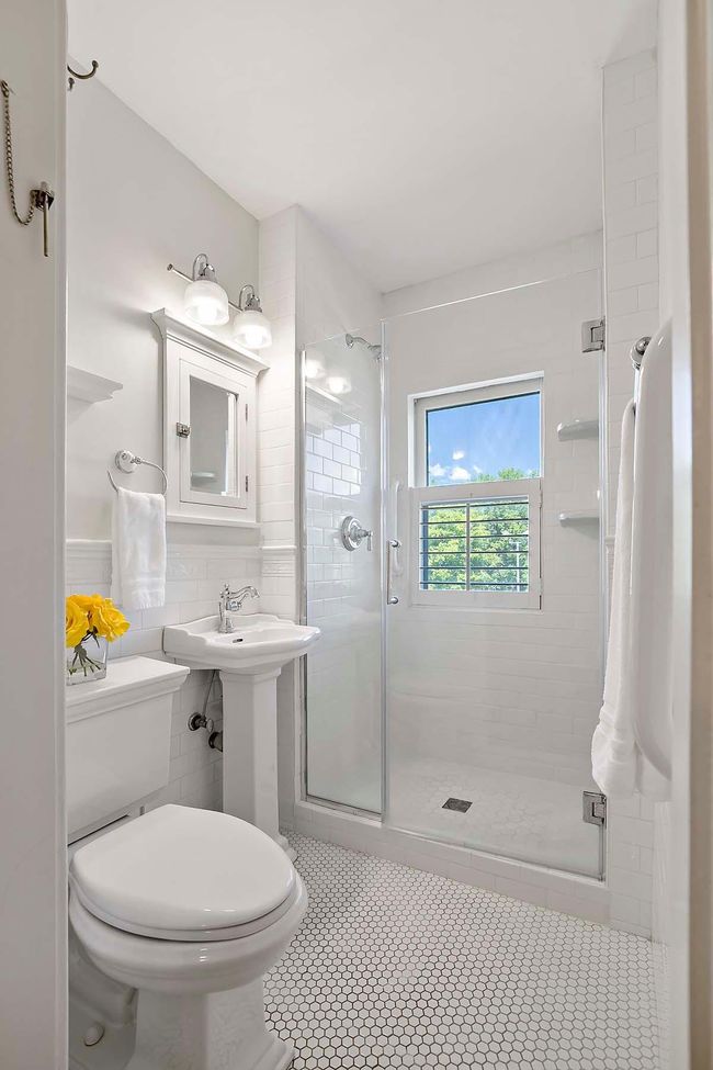 3/4 Bathroom just outside of the 2nd Bedroom | Image 20