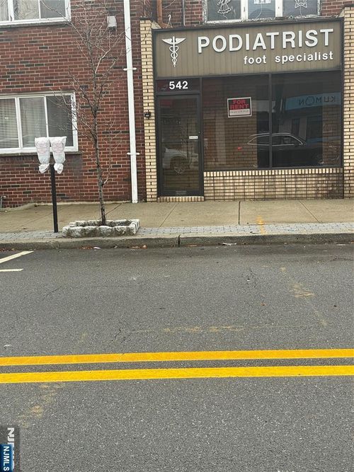 542 Anderson, Cliffside Park, NJ, 07010 | Card Image