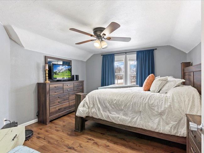 Upper level bedroom | Image 18
