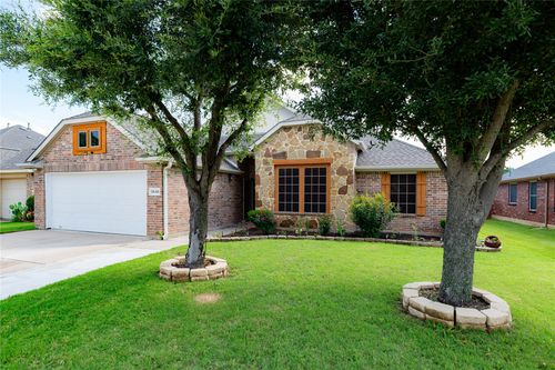5840 Somerton Dr, Grand Prairie, TX, 75052-8590 | Card Image