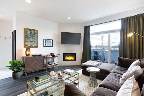 2-2816 34 St Sw, Calgary, AB, T3E2W9 | Card Image