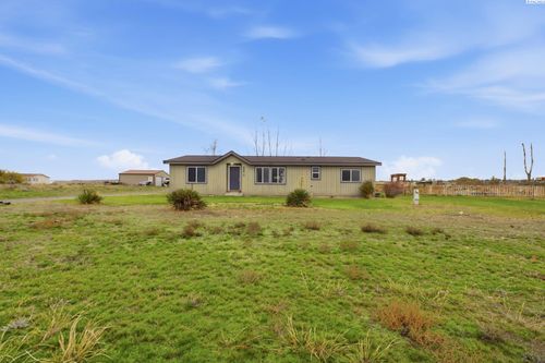 68610 E Blue Sky Pr Se, Plymouth, WA, 99346-1001 | Card Image