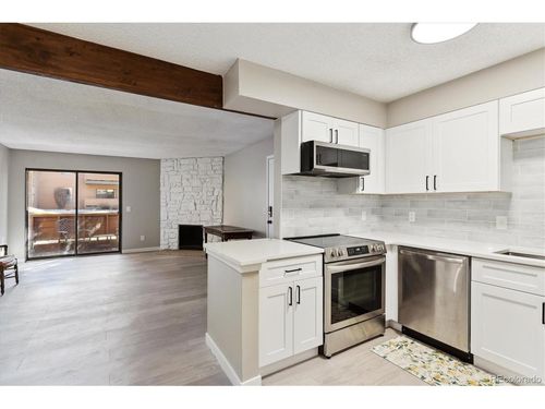 apt-6-103-3335 S Ammons St, Lakewood, CO, 80227-6323 | Card Image