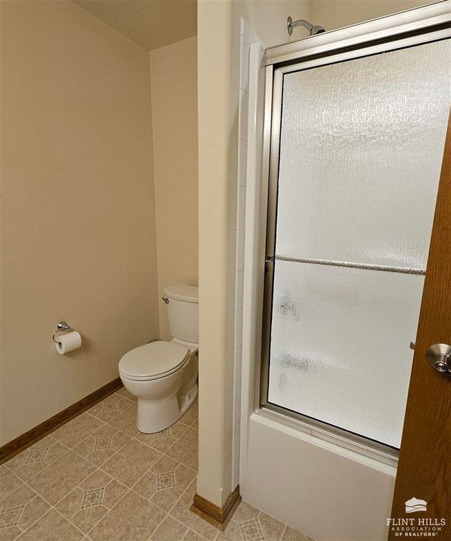 1605 Parkplace Court, House other with 3 bedrooms, 3 bathrooms and null parking in Abilene KS | Image 33