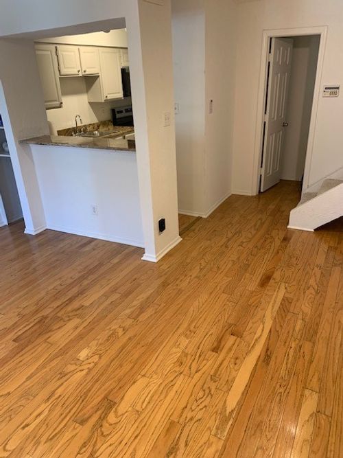 apt-27-5757 E University Blvd, Dallas, TX, 75206-4246 | Card Image