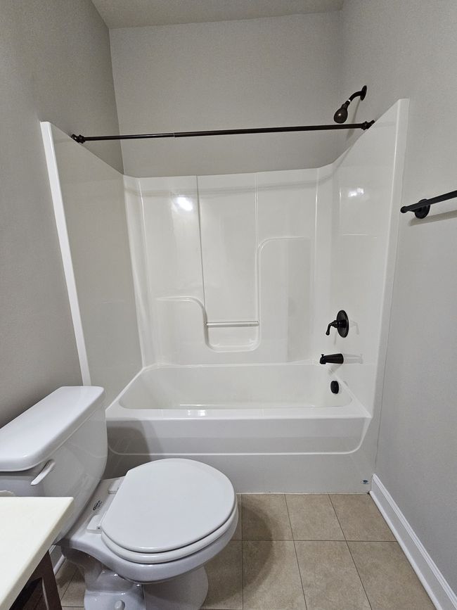 APT-111 - 1040 Charlie Daniels Pkwy, Condo with 2 bedrooms, 2 bathrooms and 2 parking in Mount Juliet TN | Image 18