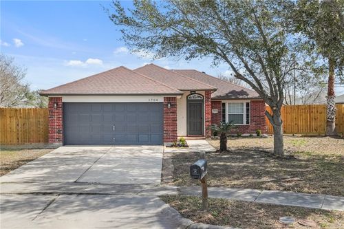 1706 Overland Trl, Corpus Christi, TX, 78410-1850 | Card Image