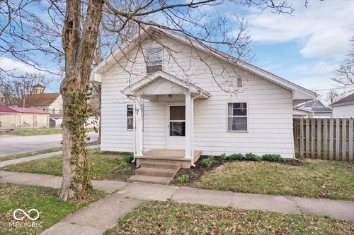 10 E Clay St, Hagerstown, IN, 47346-1502 | Card Image