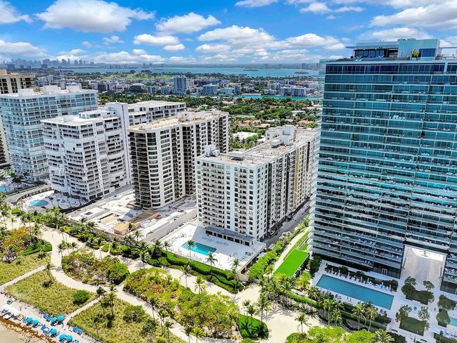 APT-1003 - 10185 Collins Ave, Condo with 1 bedrooms, 1 bathrooms and null parking in Bal Harbour FL | Image 7