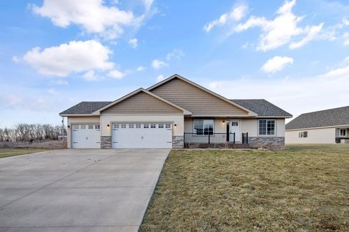 702 Hilltop Ln, SAINT CROIX FALLS, WI, 54024-9437 | Card Image