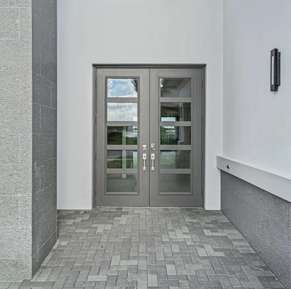 Residential in Palm Beach Gardens 5
