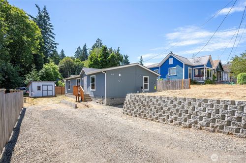 2794 E 1st St, Port Orchard, WA, 98366-5002 | Card Image