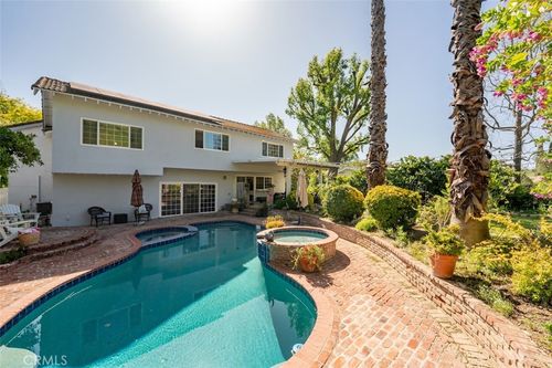 27093 Esward Dr, Agoura Hills, CA, 91301-2322 | Card Image