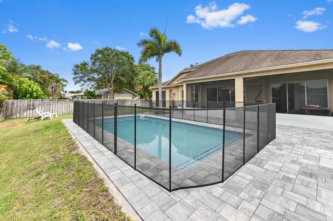 2450 Sw Summit St, House other with 3 bedrooms, 2 bathrooms and null parking in Port Saint Lucie FL | Image 35