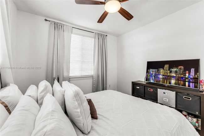 APT-112 - 6831 Sw 44 Th St, Condo with 3 bedrooms, 2 bathrooms and null parking in Miami FL | Image 16