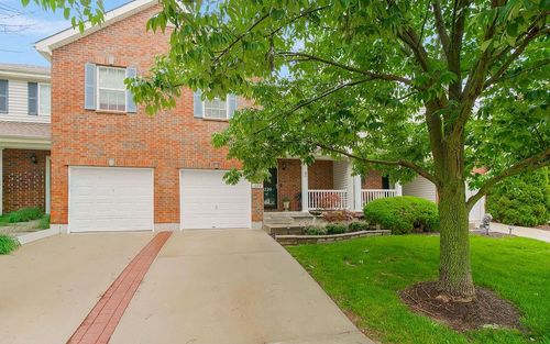 1220 Sw Wysteria Dr, Lee's Summit, MO, 64082-4157 | Card Image