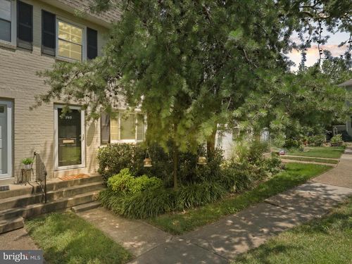 1745 N Cliff St, Alexandria, VA, 22301-1940 | Card Image