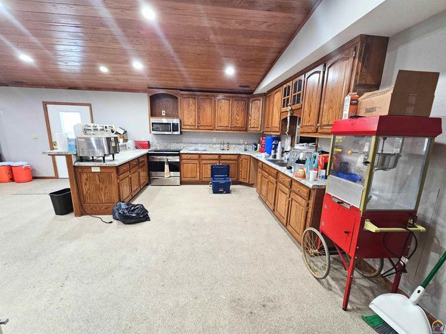 1705 Oregon St, Home with 0 bedrooms, 0 bathrooms and 4 parking in Hiawatha KS | Image 7