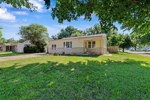 2232 S Estelle, Wichita, KS, 67211 | Card Image